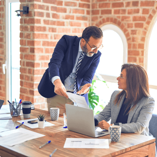 Sommet Luxten équipe d'experts en investissement cryptographique